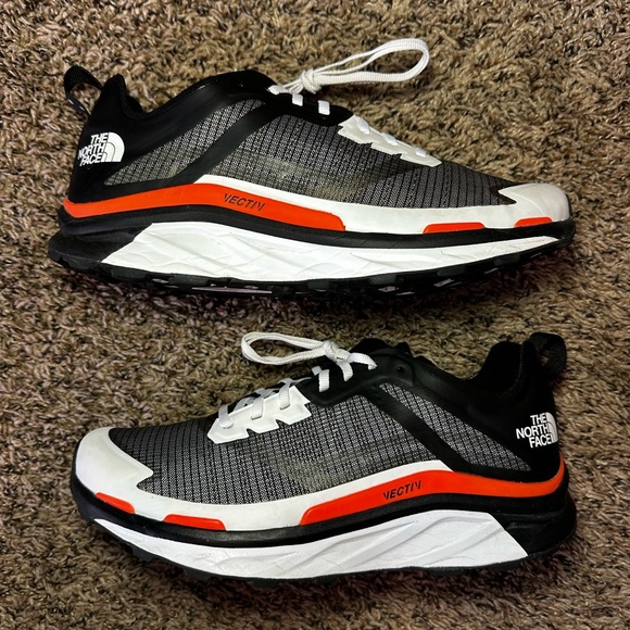 The North Face Black and White Athletic Shoes - Picture 2 of 9